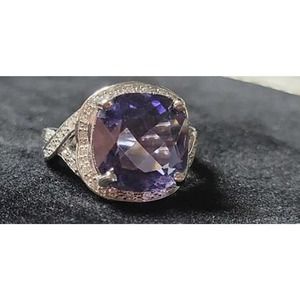 Sterling Silver Ring | Cushion cut Amethyst
